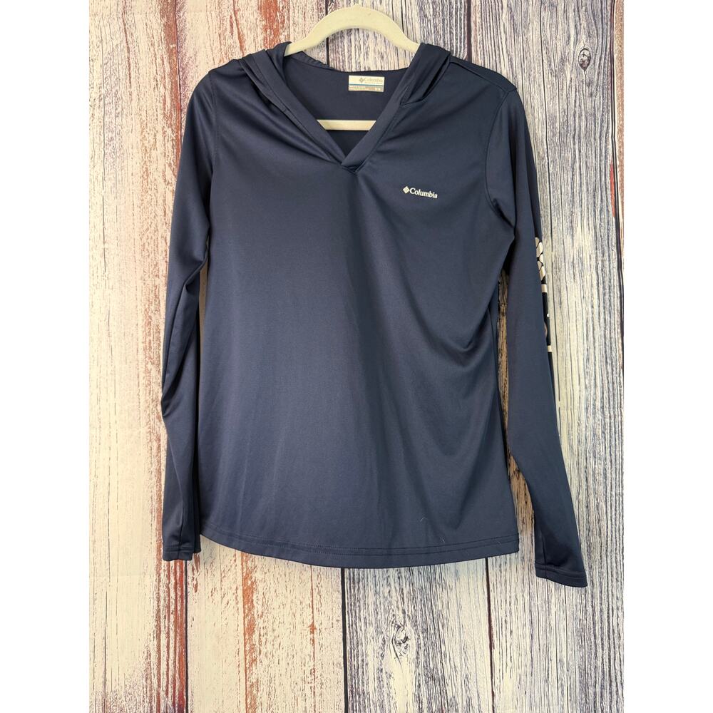 Women’s Columbia Dry Fit Hooded Long Sleeve Size Med